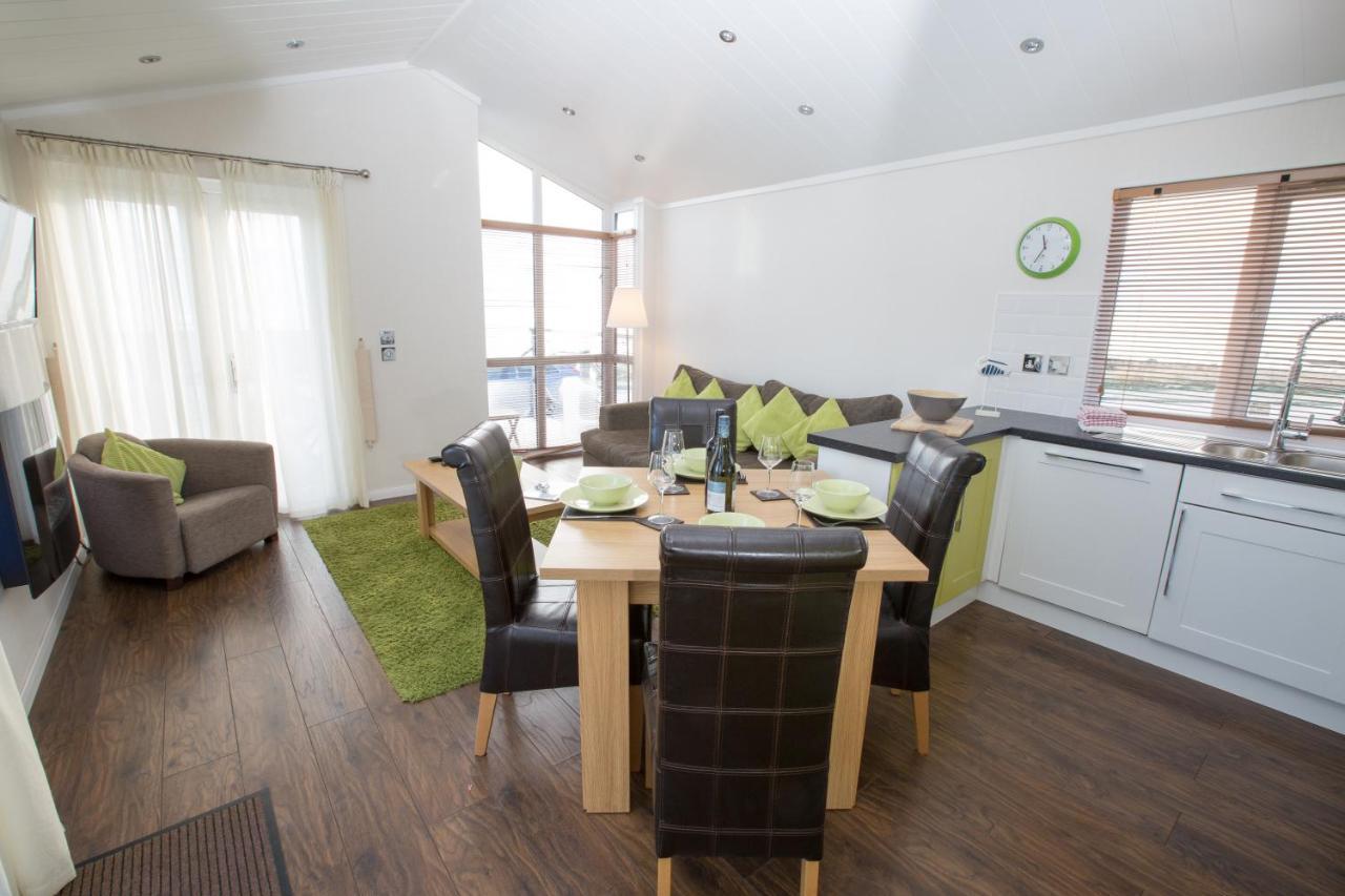 Sauchope Links Holiday Lodge And Glamping Park 克雷尔 外观 照片